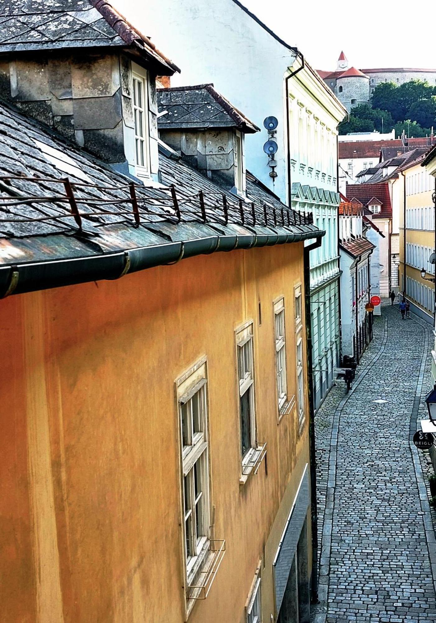 Michael'S Gate Large Apartment In A 15Th-Century Building, Old Town Bratislava Exteriér fotografie